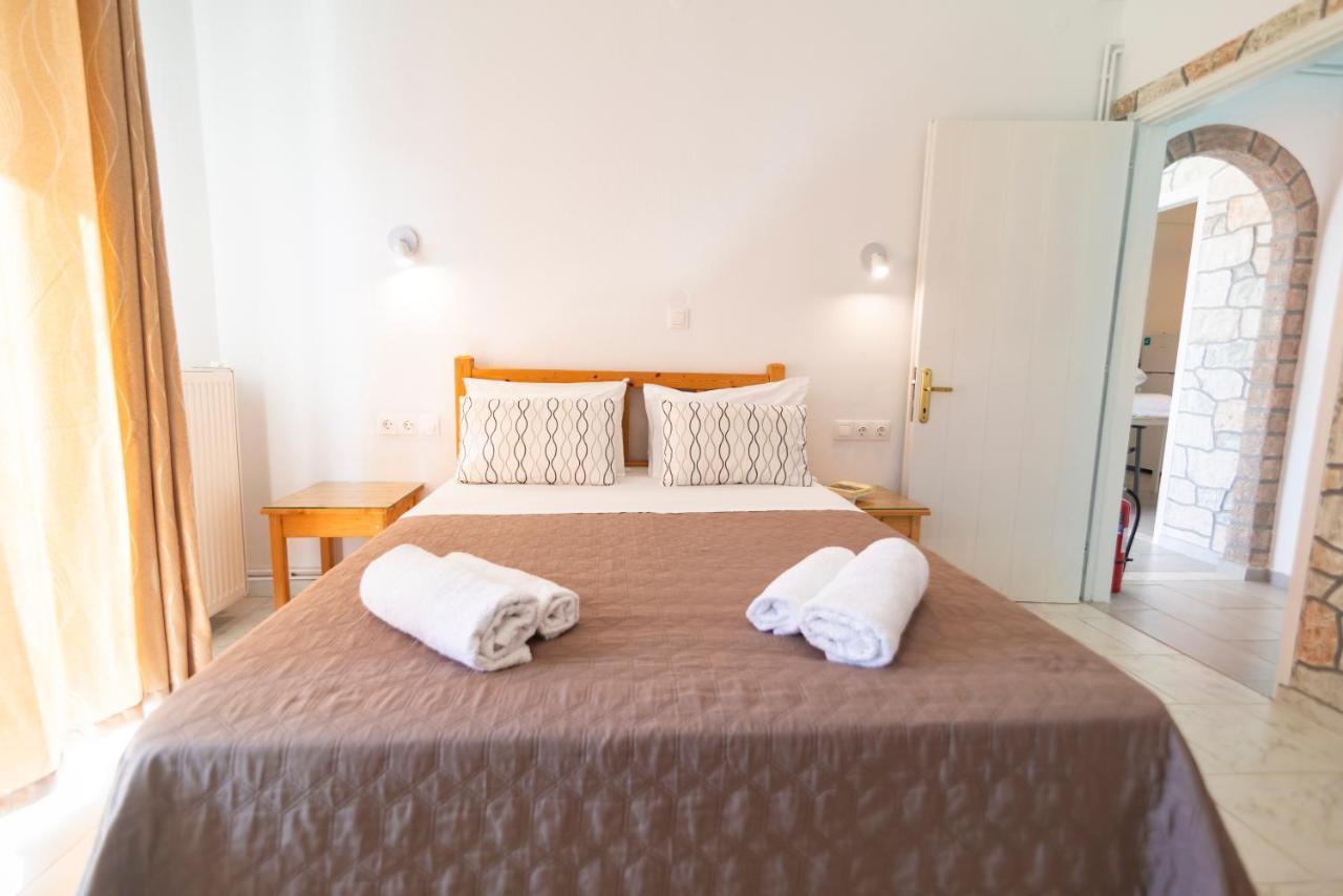 Karavos Sea View Apartments Skopelos Zewnętrze zdjęcie